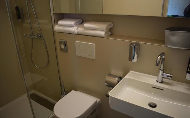 City Studios Warum Ins Hotel