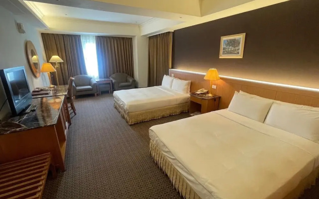 Chuto Plaza Hotel