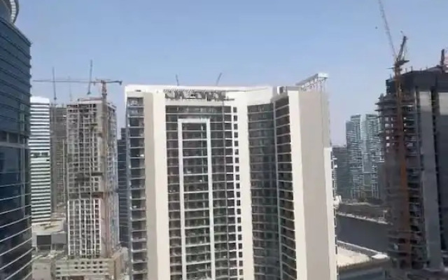 1BHK near metro. BusinessBay. Mera. 2209