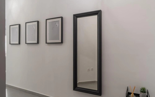 Cozy 2bd apt. 1 min from sea