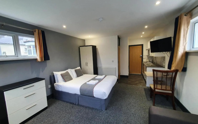 Devine Beach Hotel, Westcliff Southend-On-Sea