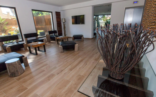 Host & Vinum - Le Clos des Pins