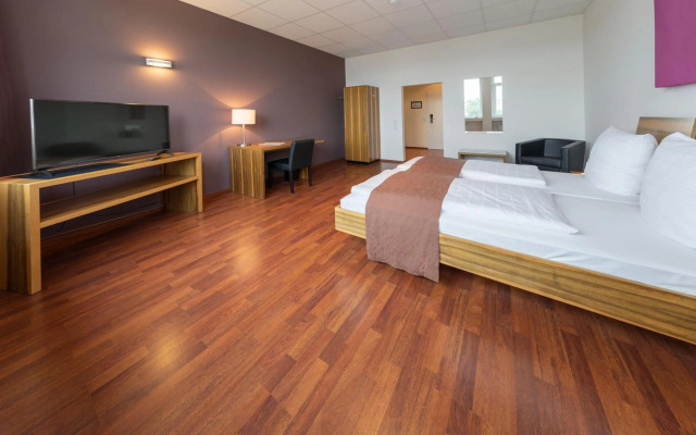 AMH Airport-Messe-Hotel