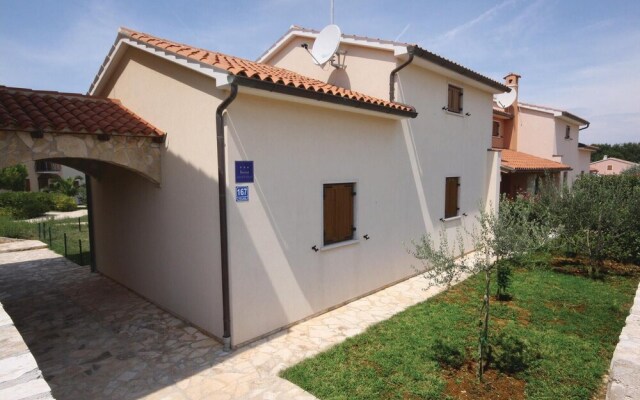 Amazing Home in Pula With 2 Bedrooms