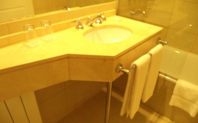 Hotel Mil 810