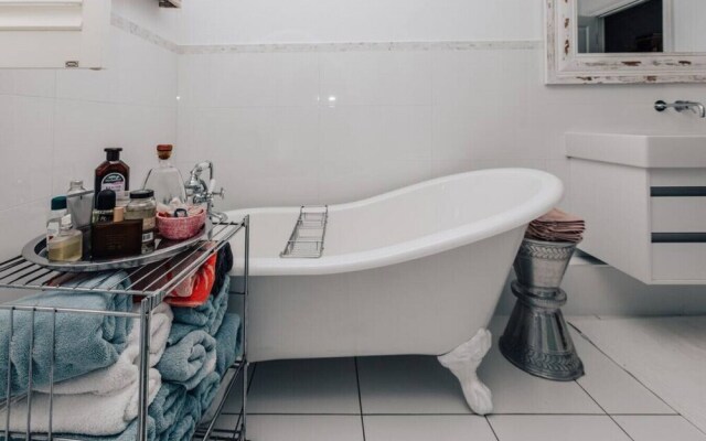 Lavender House - Peaceful Countryside Setting