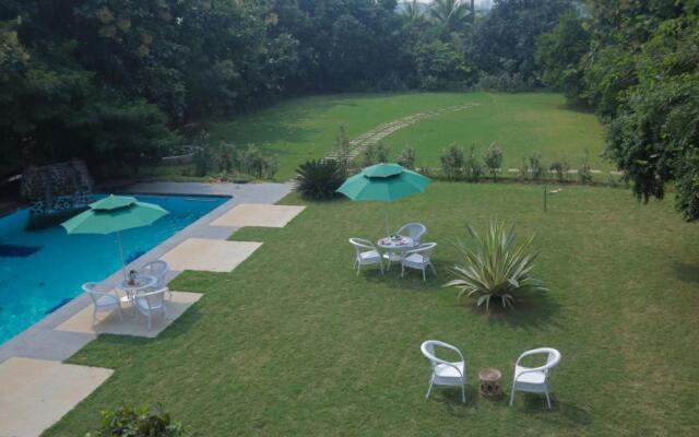 Jungle Safari Resort & Holiday Villa