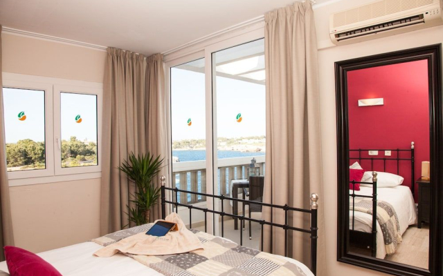 Orange Colom Seaside Apartments