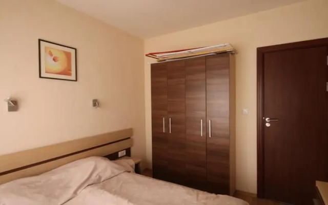 Apartment New Estate in complex Belmont