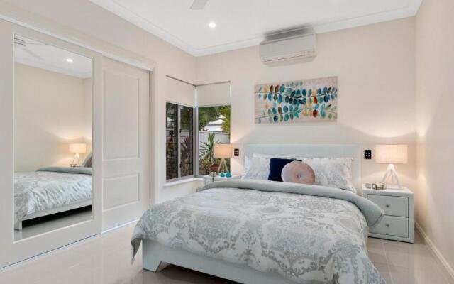 Luxury Living on the Beachfront
