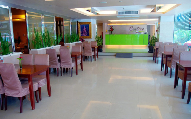 Centric Place Hotel