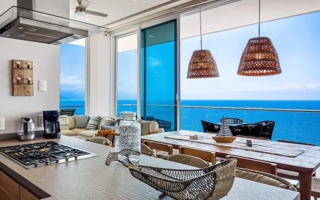 Panoramic Hot Tub Oceanview Penthouse