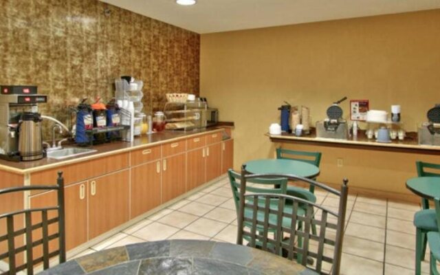 Western Skies Inn And Suites