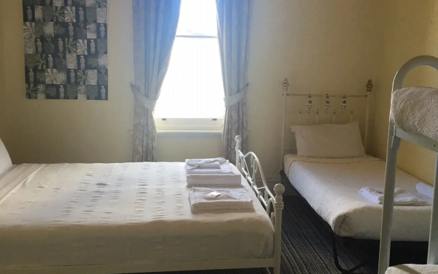 Circa 1902 Queenscliff