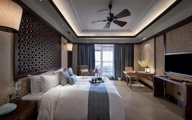 Lotus Hot Spring Hotel