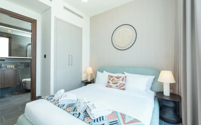 PVH - Stylish 1BR with Study - The Crest