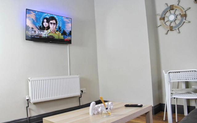 Vacation Home - Garden, Netlfix, Wifi.