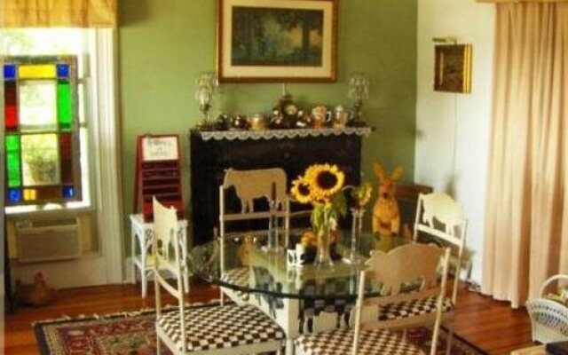 Stirling House Bed & Breakfast
