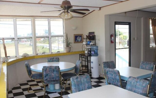 Bonefish Hotel