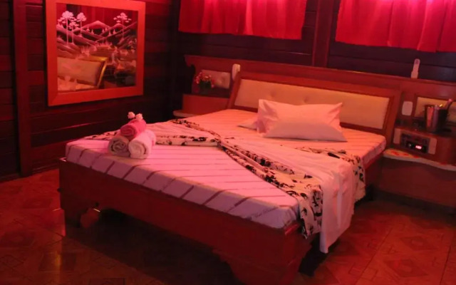 Motel Paradise