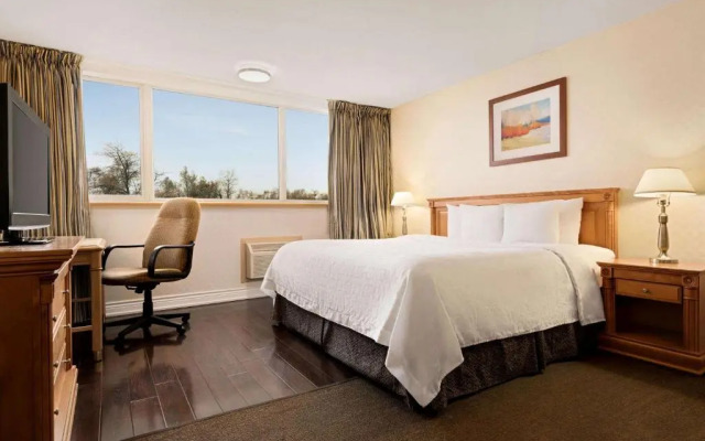 Travelodge By Wyndham Richmond Hill