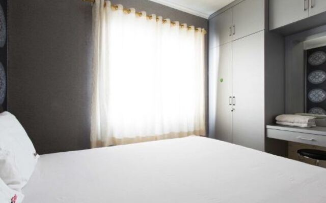 RedDoorz Apartment @ MOI Gading