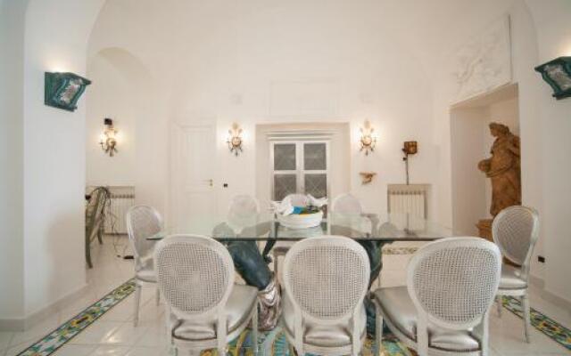 Villacore Capri
