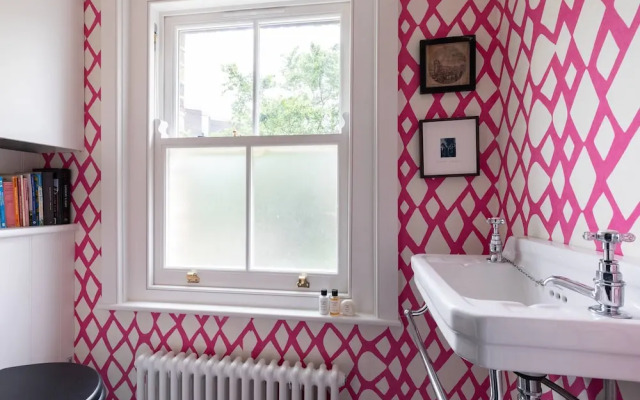 Rochester Road II by Onefinestay