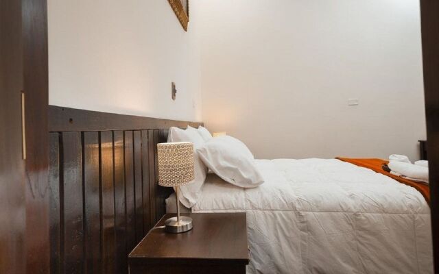 Inkas Stone Boutique.