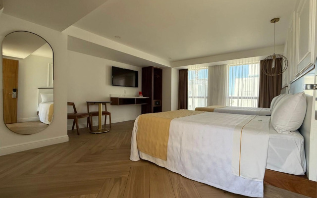 Six Hotel Guadalajara Degollado