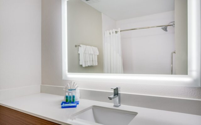 Holiday Inn Express & Suites Fleming Island