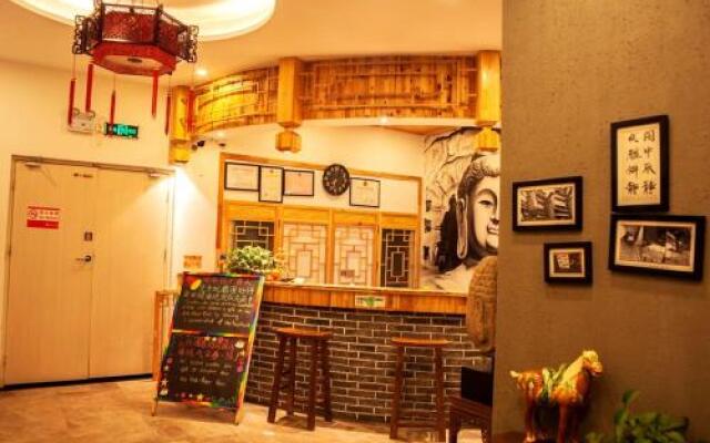 Luoyang Anximen Young Hostel