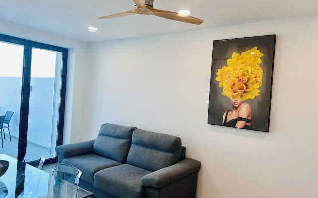 Spectacular Lagos Marina View apt on Promenade