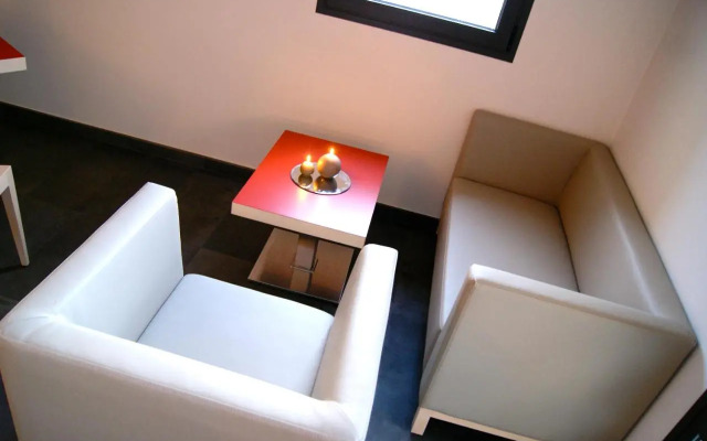 Restaurante y Alojamiento Can Mach