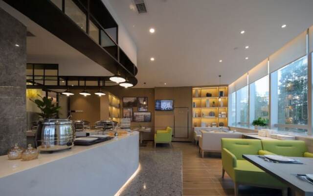 CM Serviced Apartment Shenzhen Dongmen