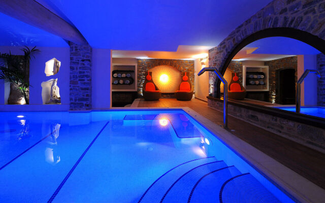 Iakovakis Suites & Spa