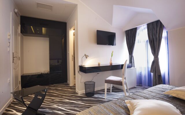 New Belgrade Garni Hotel