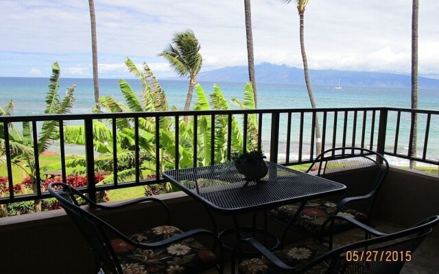 Paki Maui 207 by RedAwning