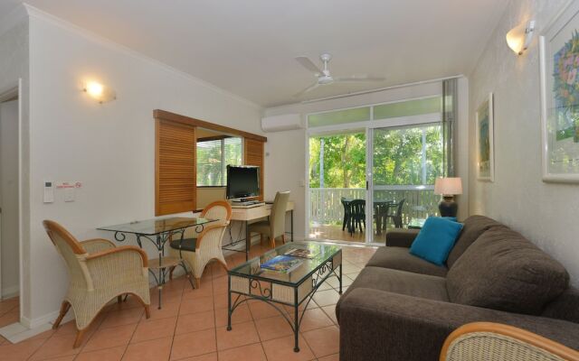Seascape Holidays - Coral Apartments