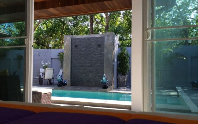 Sirinthara Villa 4 bed pool Nai Harn