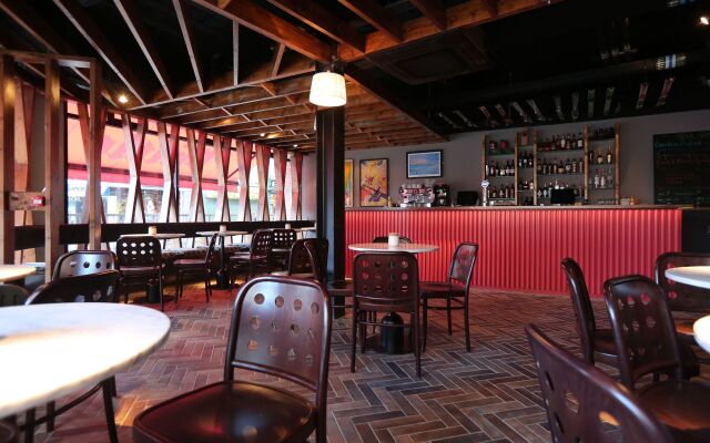 Bullitt Hotel