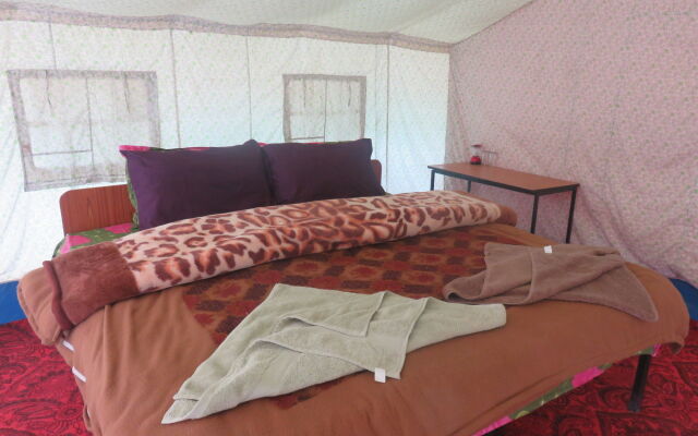 Pangong Retreat Camp