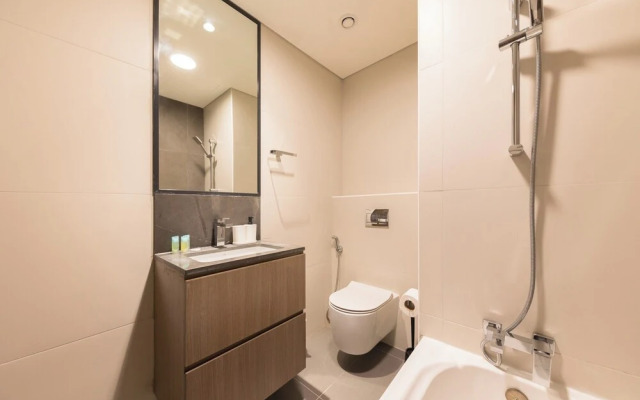 Splendid 1BR in Living Garden
