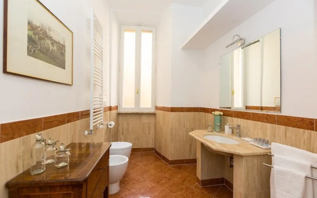 Prestigious Apartments Via Barberini