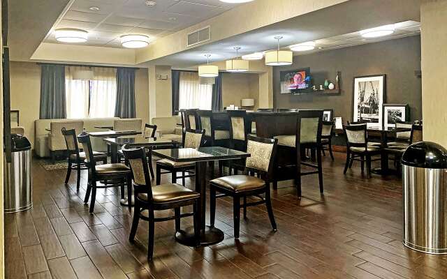 Comfort Inn Darien - North Brunswick