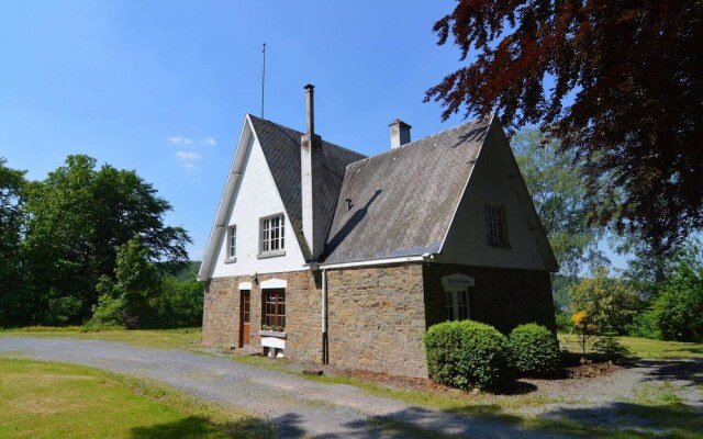 A Superb Cottage in the Middle of a Natural Park