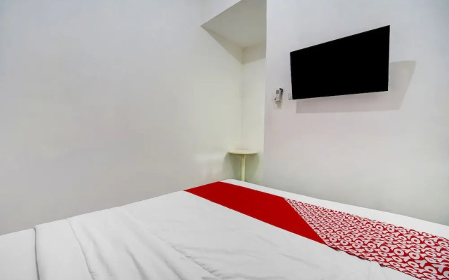 Super OYO 91173 Guesthouse King Puntodewo