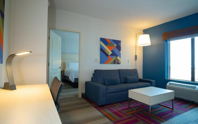 Holiday Inn Express & Suites, International Drive by IHG