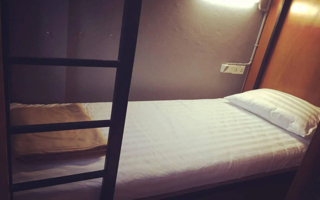 2230 Hostel