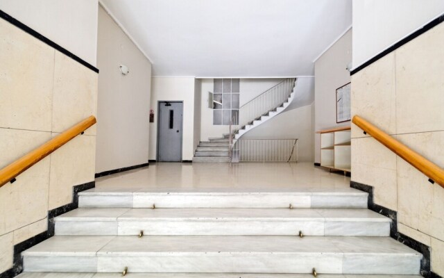 Elegant Big Apartment in Athens With Balcony